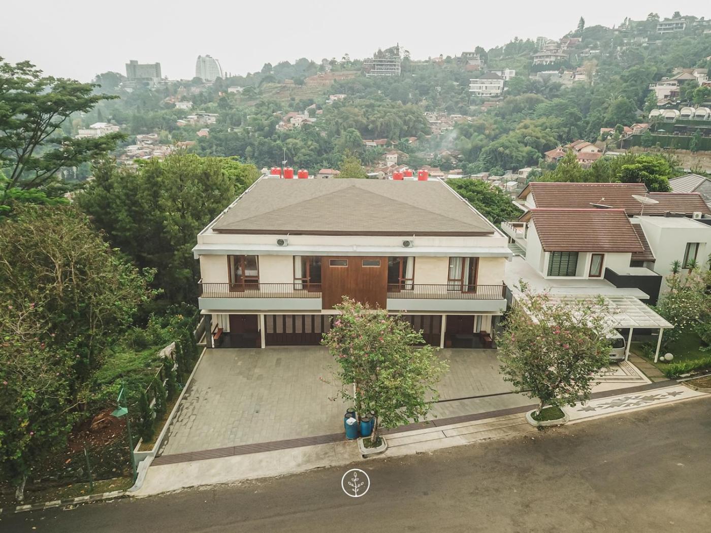 Anindya Hill View Villa 7 Bedrooms With A Private Swimming Pool Бандунг Экстерьер фото