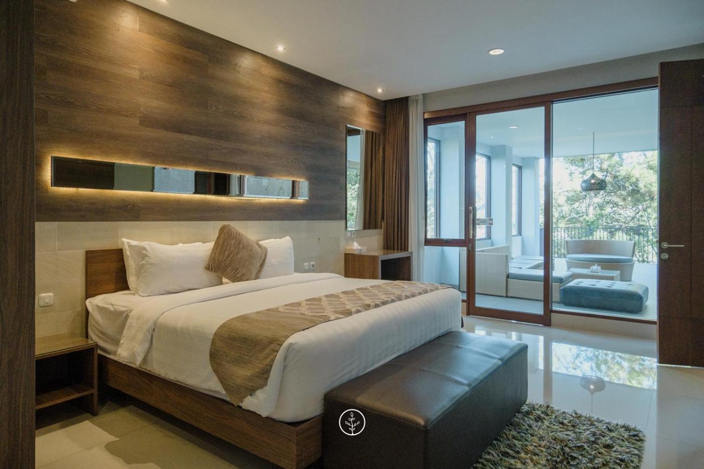 Anindya Hill View Villa 7 Bedrooms With A Private Swimming Pool Бандунг Экстерьер фото