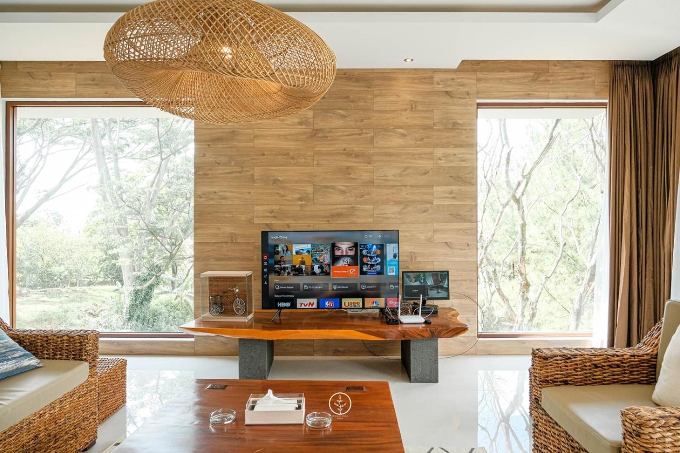 Anindya Hill View Villa 7 Bedrooms With A Private Swimming Pool Бандунг Экстерьер фото