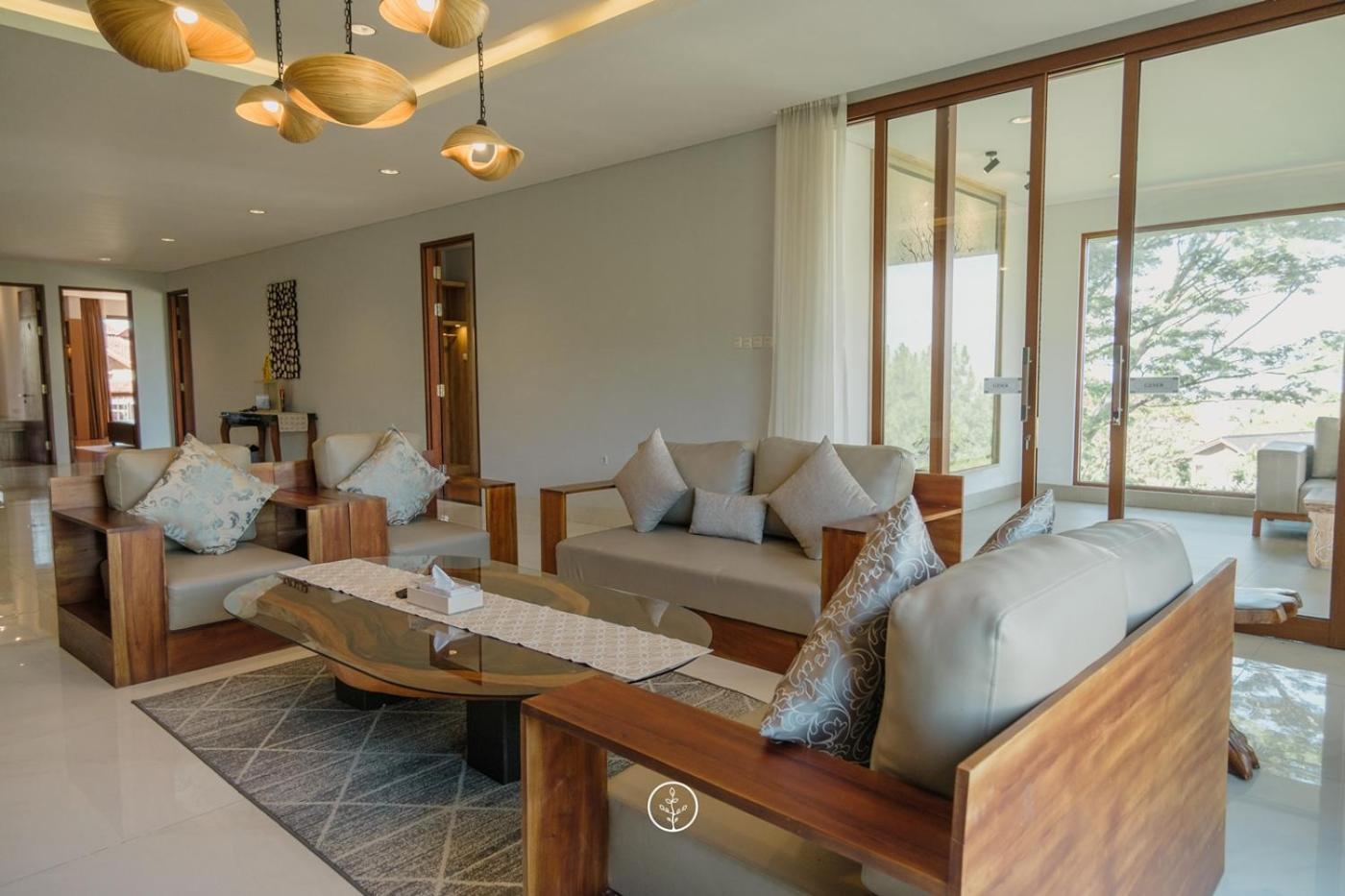 Anindya Hill View Villa 7 Bedrooms With A Private Swimming Pool Бандунг Экстерьер фото
